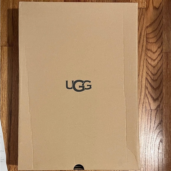 Brand New UGG Sorensen Style Black Suede Boots - Picture 12 of 12